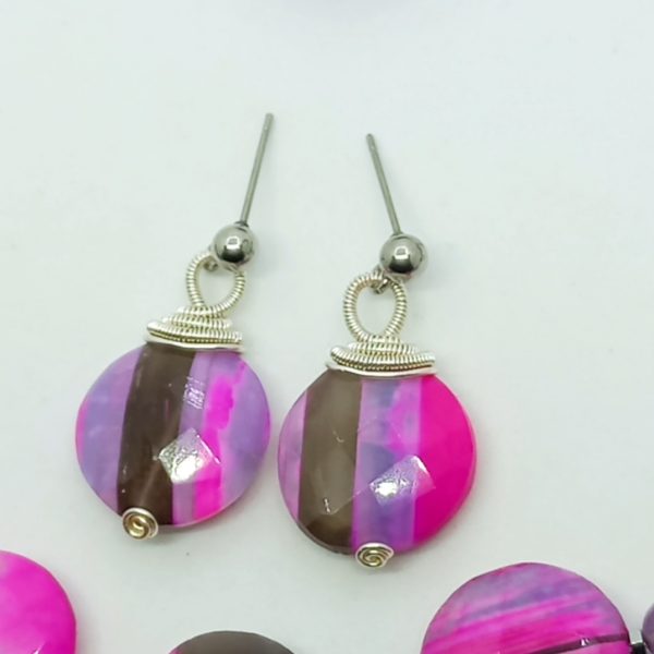 Opal el yapımı çelik aparatlı küpe Opal el yapımı çelik aparatlı küpe