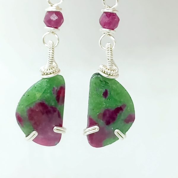 Rubyzeosite el yapımı küpe Rubyzeosite el yapımı küpe