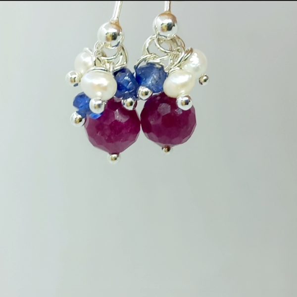 Yakut Safir İnci gümüş el yapımı küpe Yakut Safir İnci gümüş el yapımı küpe