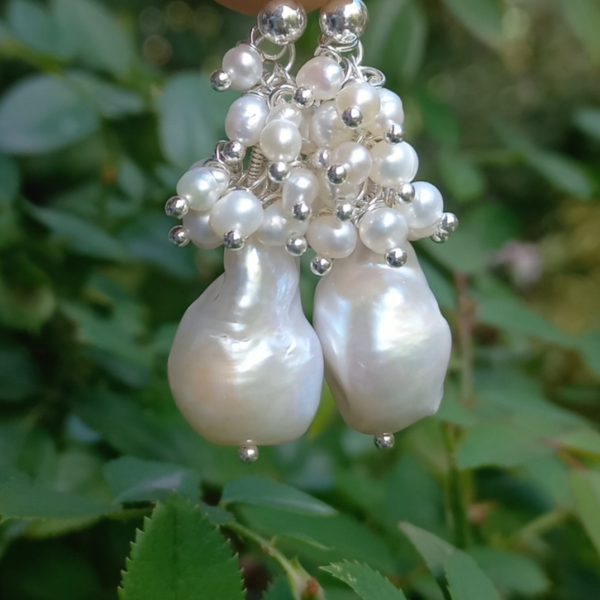 Doğal Barok ve kum İnci gümüş aparatlı el yapımı küpe a Doğal Barok ve kum İnci gümüş aparatlı el yapımı küpe a