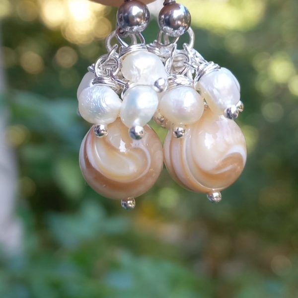 Sedef doğal İnci çelik aparatlı el yapımı küpe Sedef doğal İnci çelik aparatlı el yapımı küpe