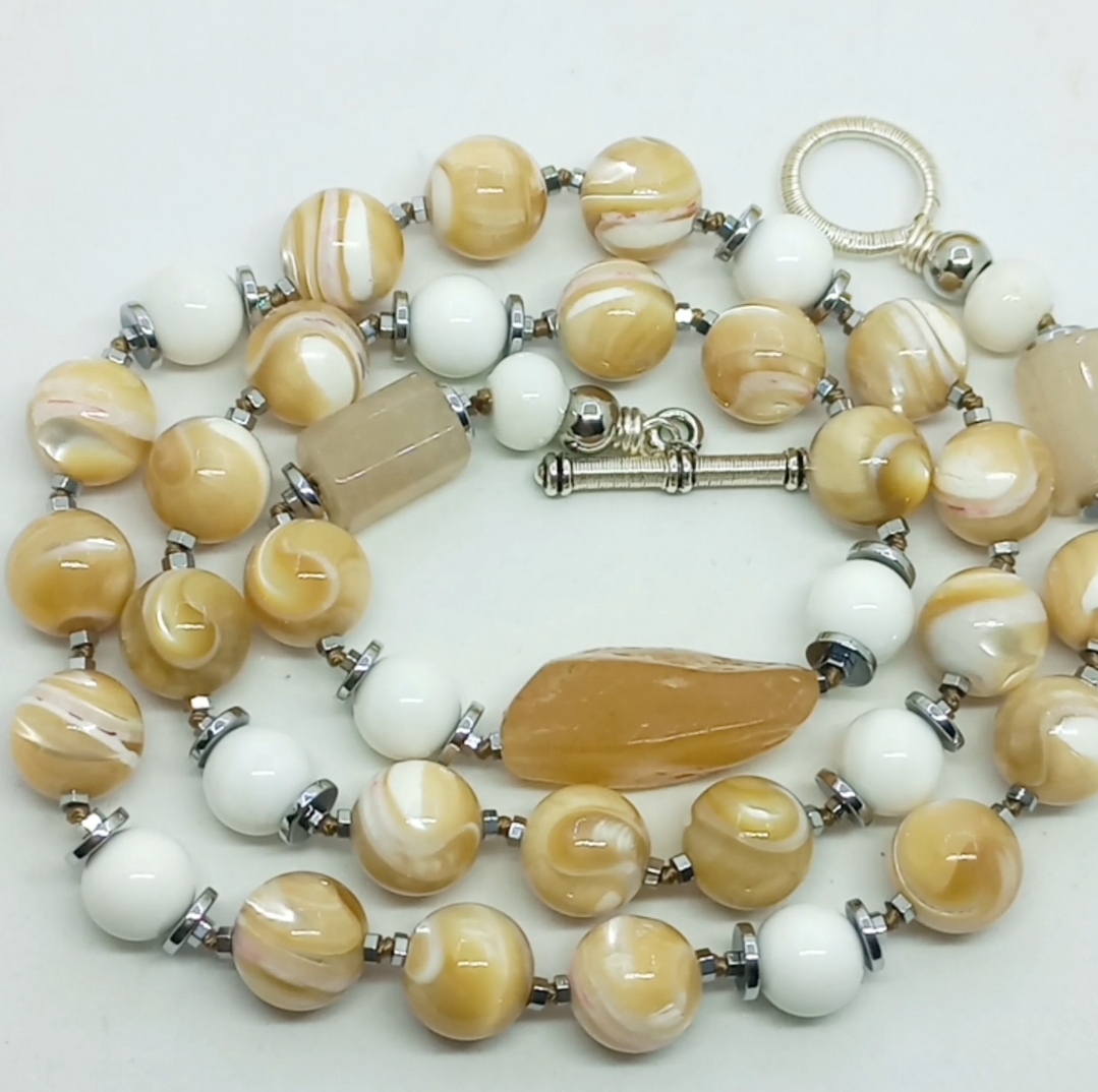 2473 Sedef Mercan Akik düğümlü el yapımı kolye