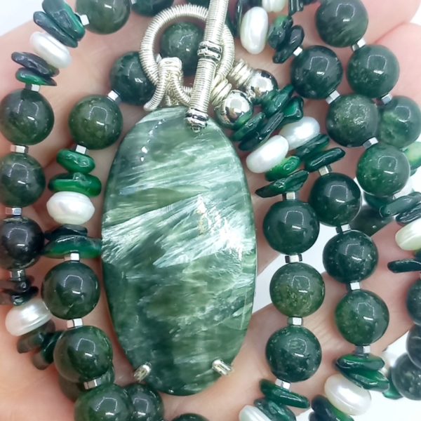 Serafinit Diopsit İnci Sedef el yapımı kolye Serafinit Diopsit İnci Sedef el yapımı kolye