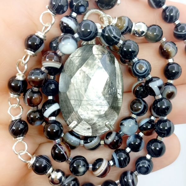 Hypersthene göz Akik Hematit el yapımı çelik aparatlı kolye