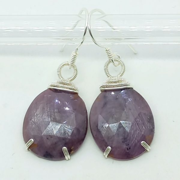 2696 Faset kesim Safir Gümüş aparatlı (925) el yapımı küpe