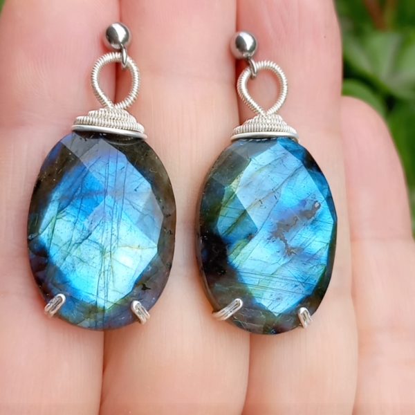 Labradorit çelik aparatlı el yapımı küpe bb