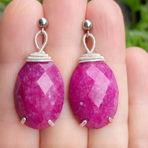 Sıkma Yakut çelik aparatlı el yapımı küpe