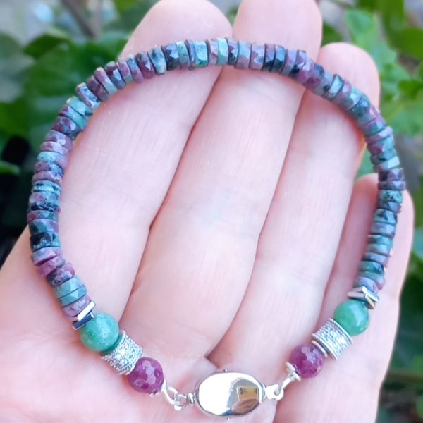 Hindistan el kesimi Ruby Zoisit Yakut Hematit Zirkon el yapımı bileklik