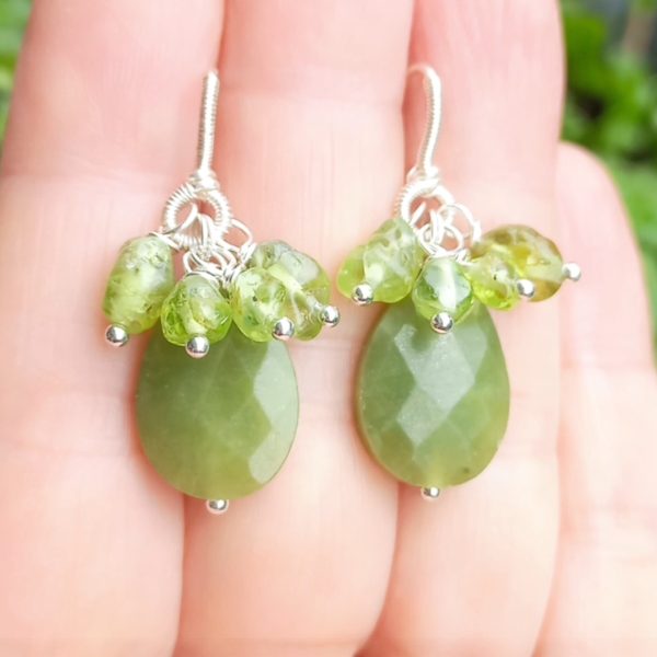 Yeşim Zebercet el yapımı küpe