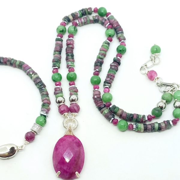 Hindistan el kesimi Ruby Zoisit Yakut Hematit Zirkon el yapımı bileklik