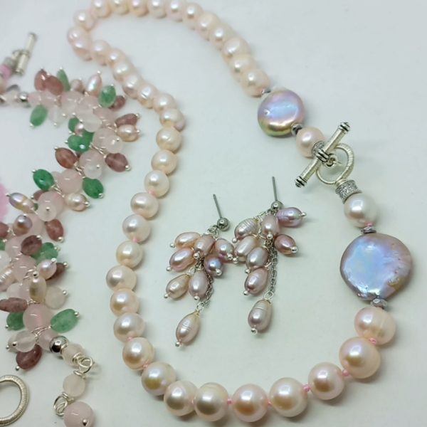 Pembe doğal arpa inci çelik aparatlı el yapımı küpe