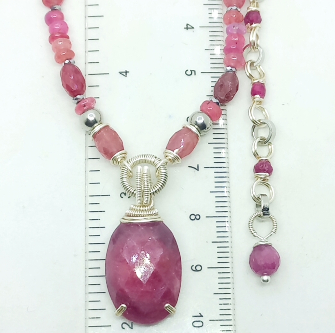 Yakut Spinel Hematit el yapımı çelik aparatlı kolye