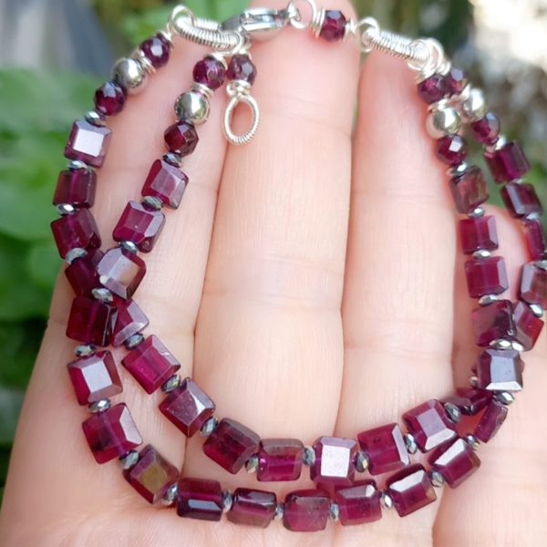 Hindistan el kesimi Garnet(Lal) Hematit el yapımı iki sıralı çelik aparatlı bileklik